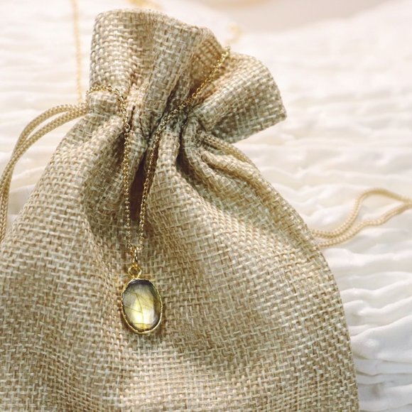 18K Gold Plated Labradorite Gemstone Necklace - Picture 2 of 2